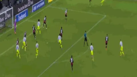 德甲霸主再现神迹：近5战4胜，独家揭秘巅峰对决！